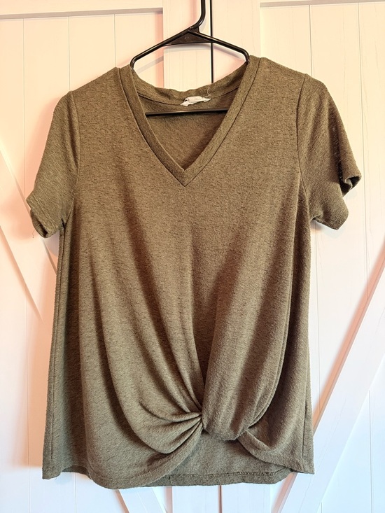 Caslon Tops - Caslon Women’s Olive V-Neck Twist Front Top